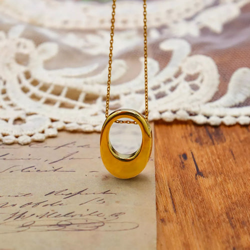 18K Gold Oval Pendant Necklace